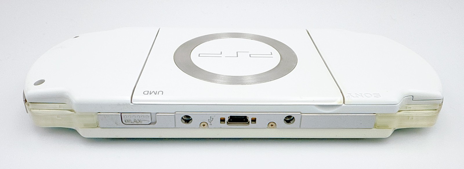 Sony PSP-2000 Console White Region free w/adapter, carrying case – Excellent
