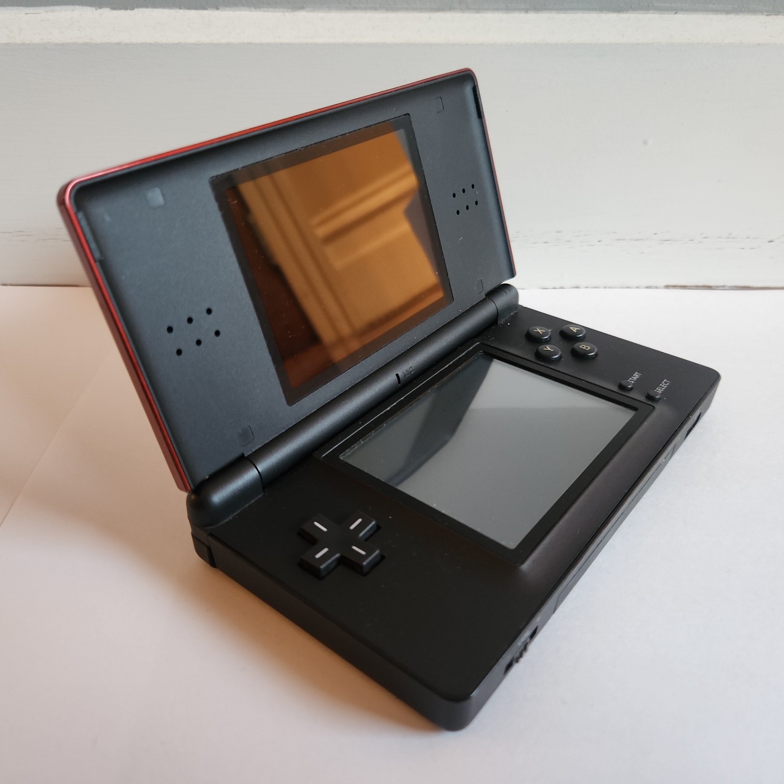 Nintendo DS Lite Red/Black boxed /w insert, manuals and accessories – Aust model
