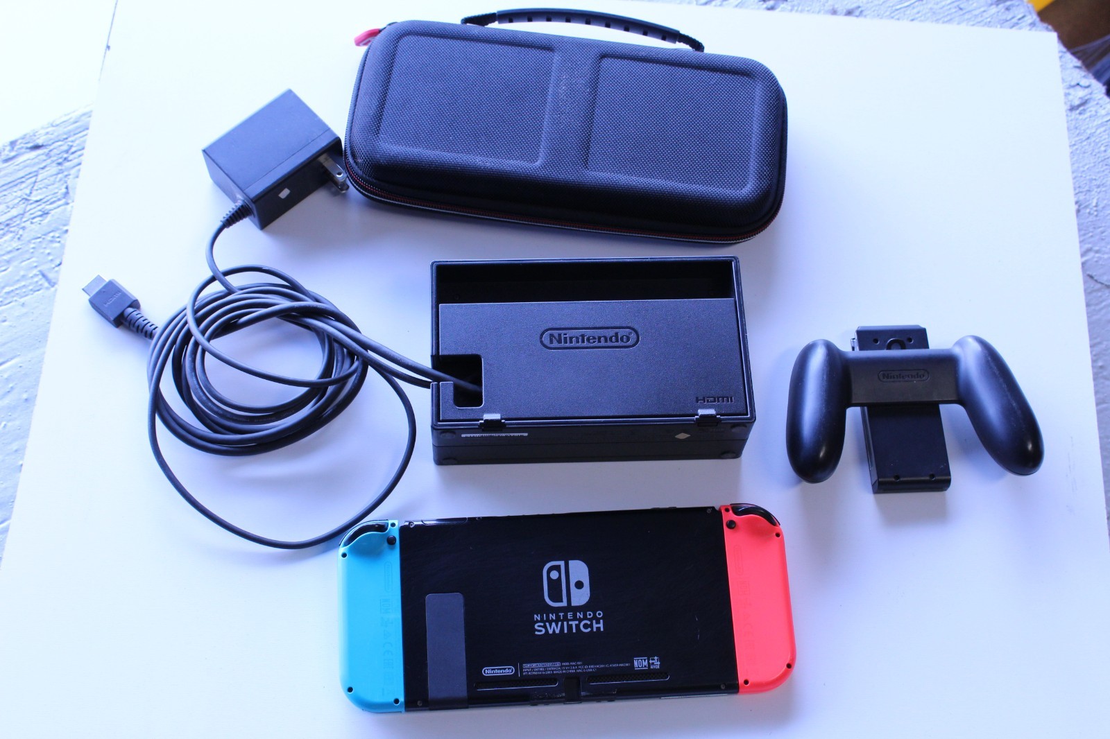 Nintendo Switch HAC-001 Console With Dock and Charger