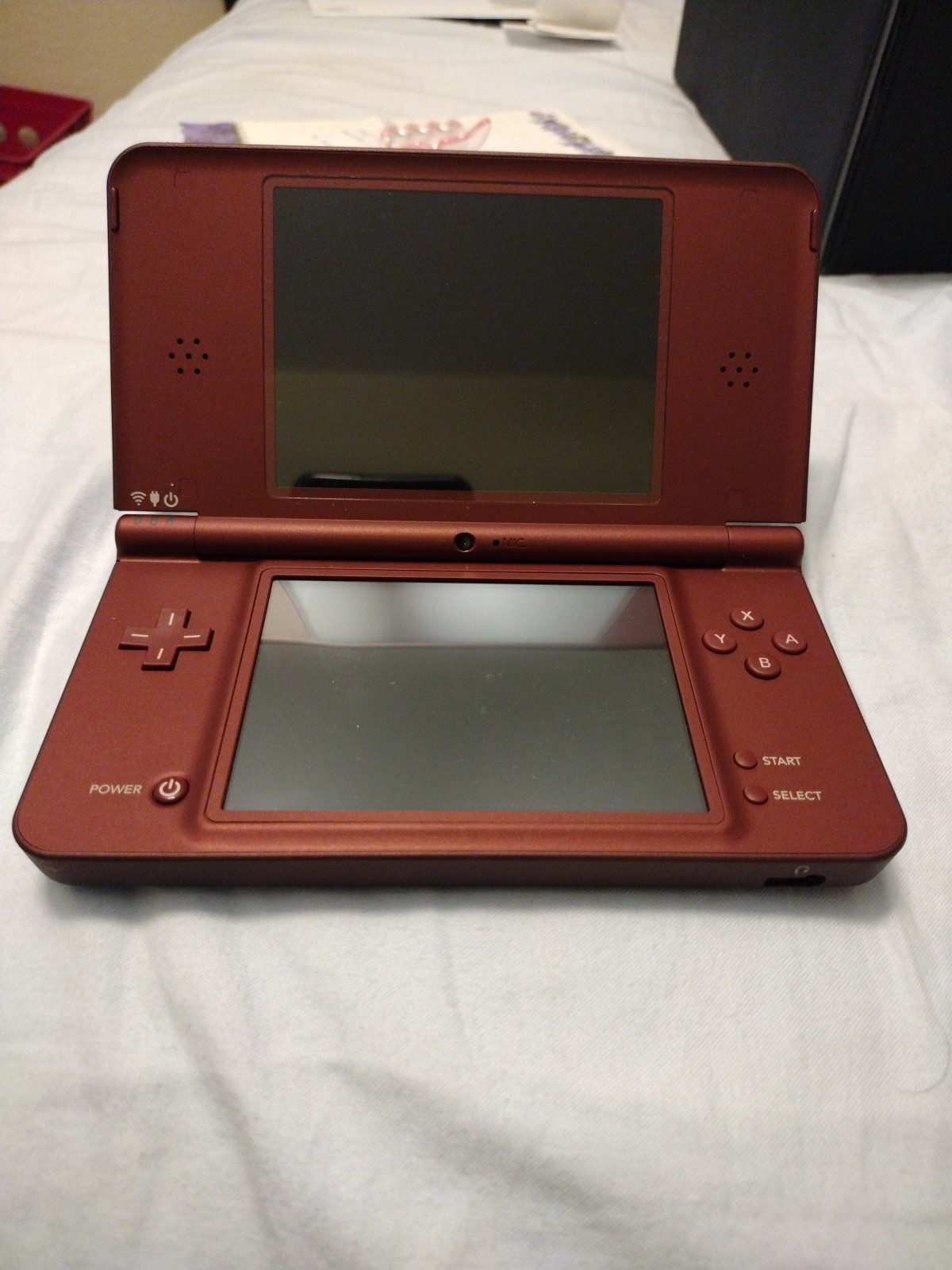Nintendo DSi LL – Wine Red – Japanese Version