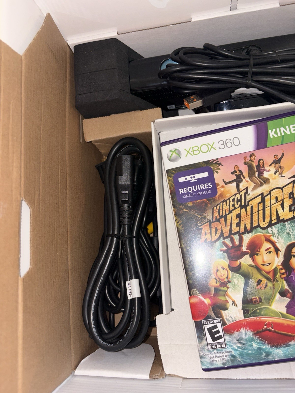 Microsoft Xbox 360 Complete In Box Gaming Console, Kinect, Controller, Game