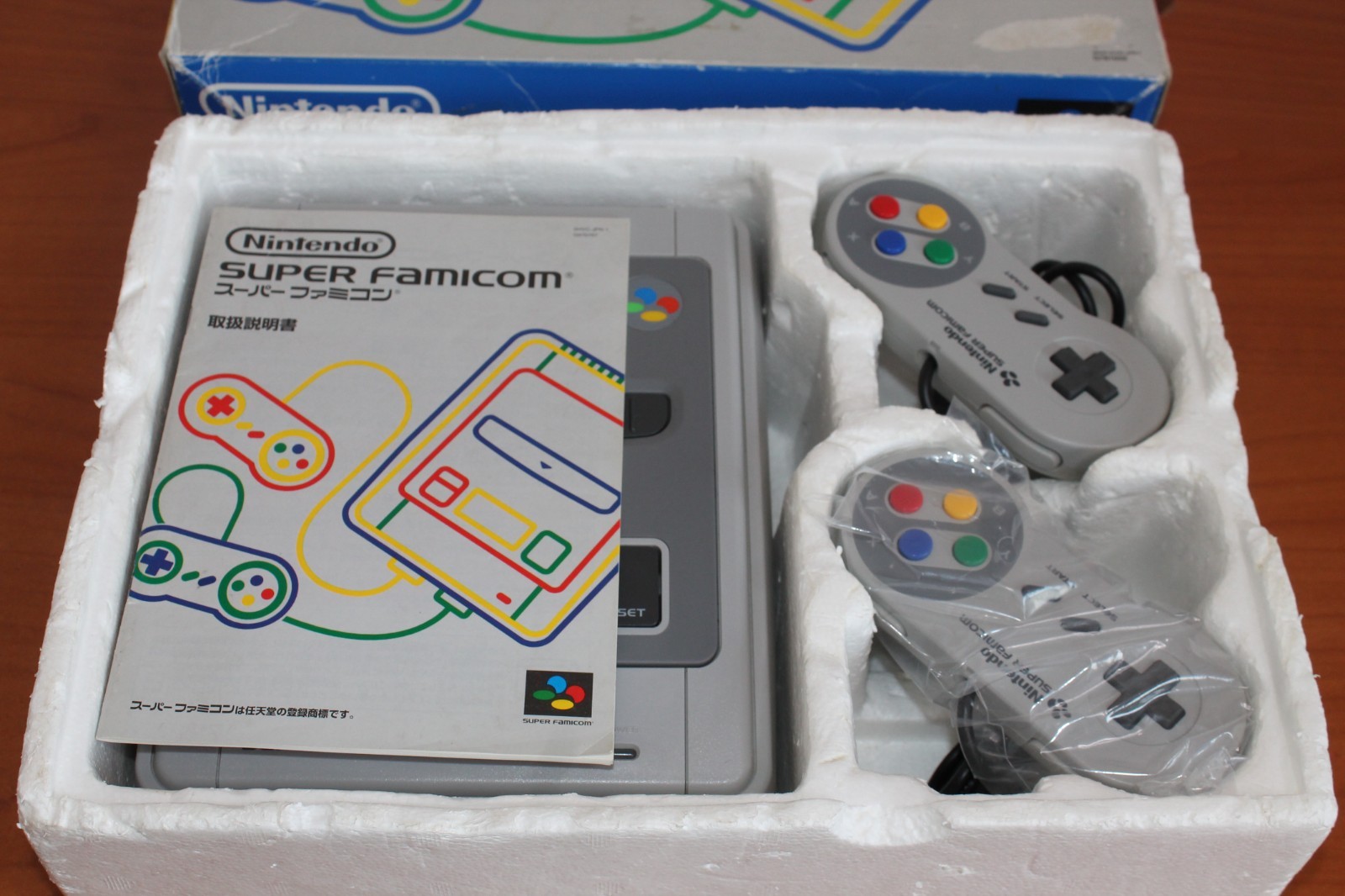 Nintendo Super Famicom CONSOLE – “SUPER LOT”