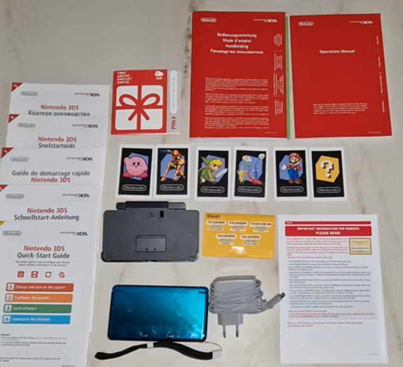 Nintendo 3DS Handheld System – Aqua Blue + Pokémon Sun (Fr Box)