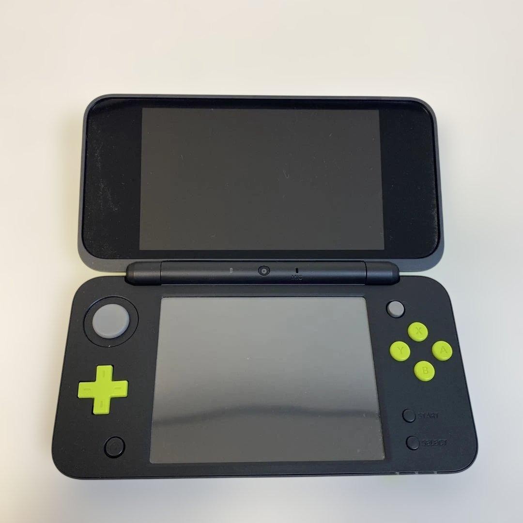 3DS/2DS/DS New Nintendo 2Ds Ll Body Black/Green Japan