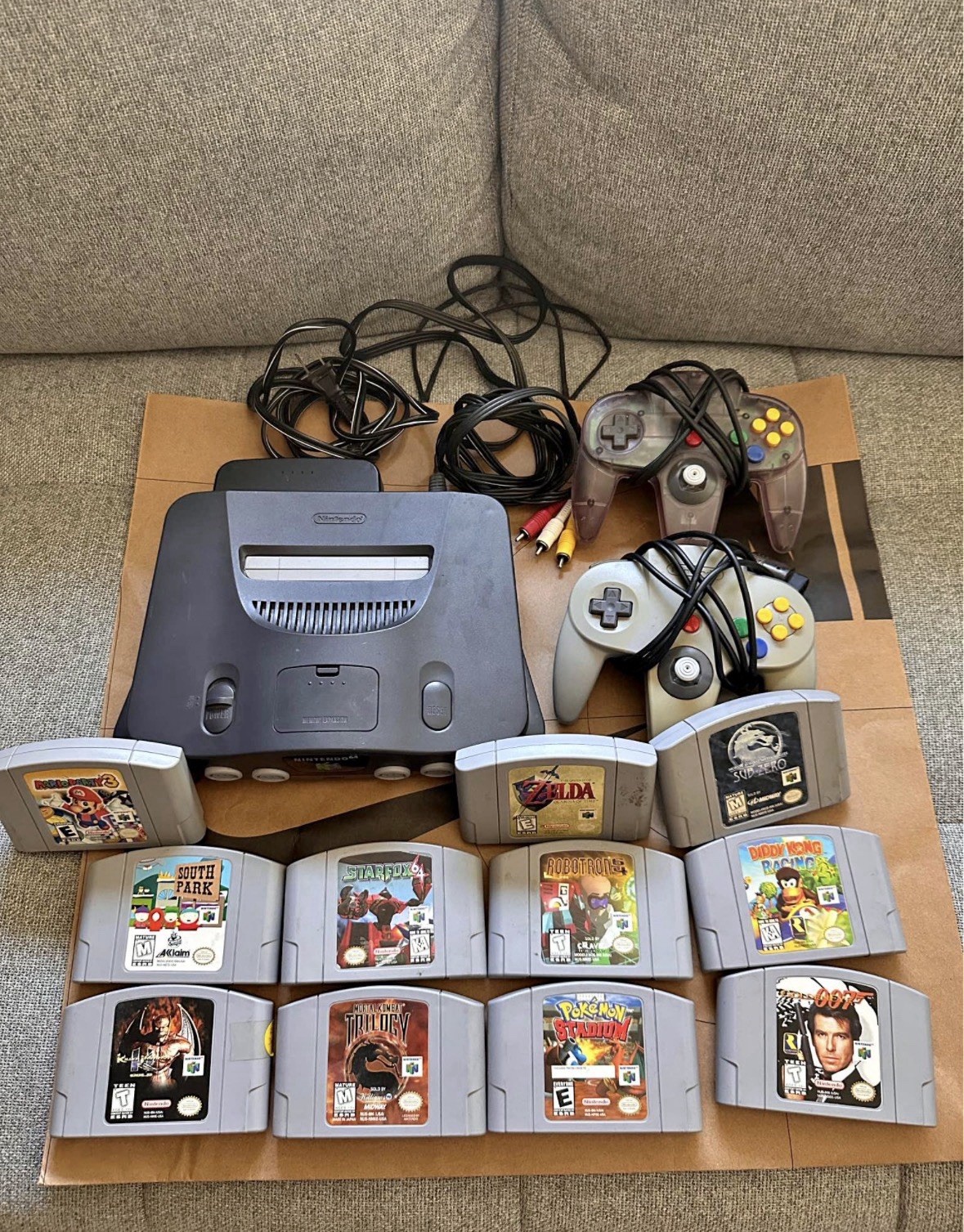 HUGE Nintendo 64 Console Lot 11 Games! Mario Party, Pokemon,South Park, MK, 007