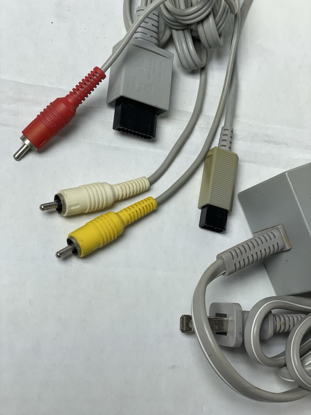 COMPLETE Nintendo Wii White Gaming Console RVL-001 LU (NTSC) OEM SET