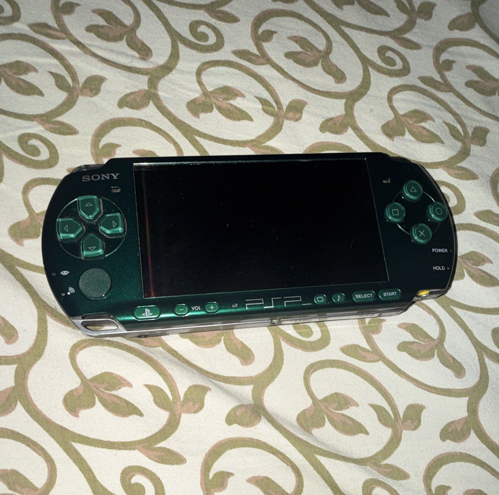 Sony PSP-2000 Green/Black Handheld System UMD Compatible Region Free