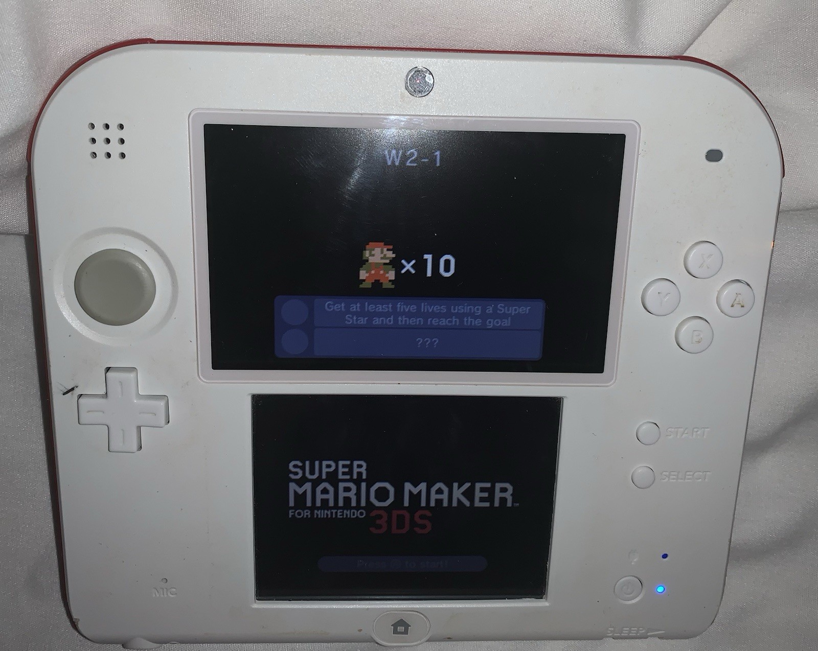 Nintendo 2DS Handheld Game Console FTR-001 White /Red With Charger & Case