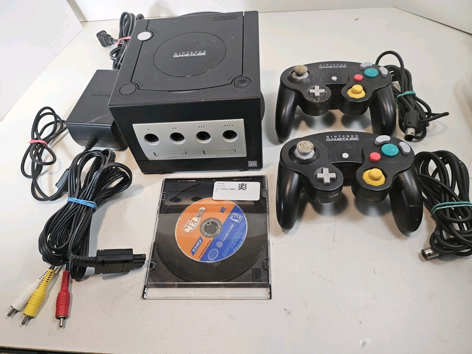 Nintendo Blk GameCube Video Game System DOL-001 w/ Orig Accessories 2 Controler