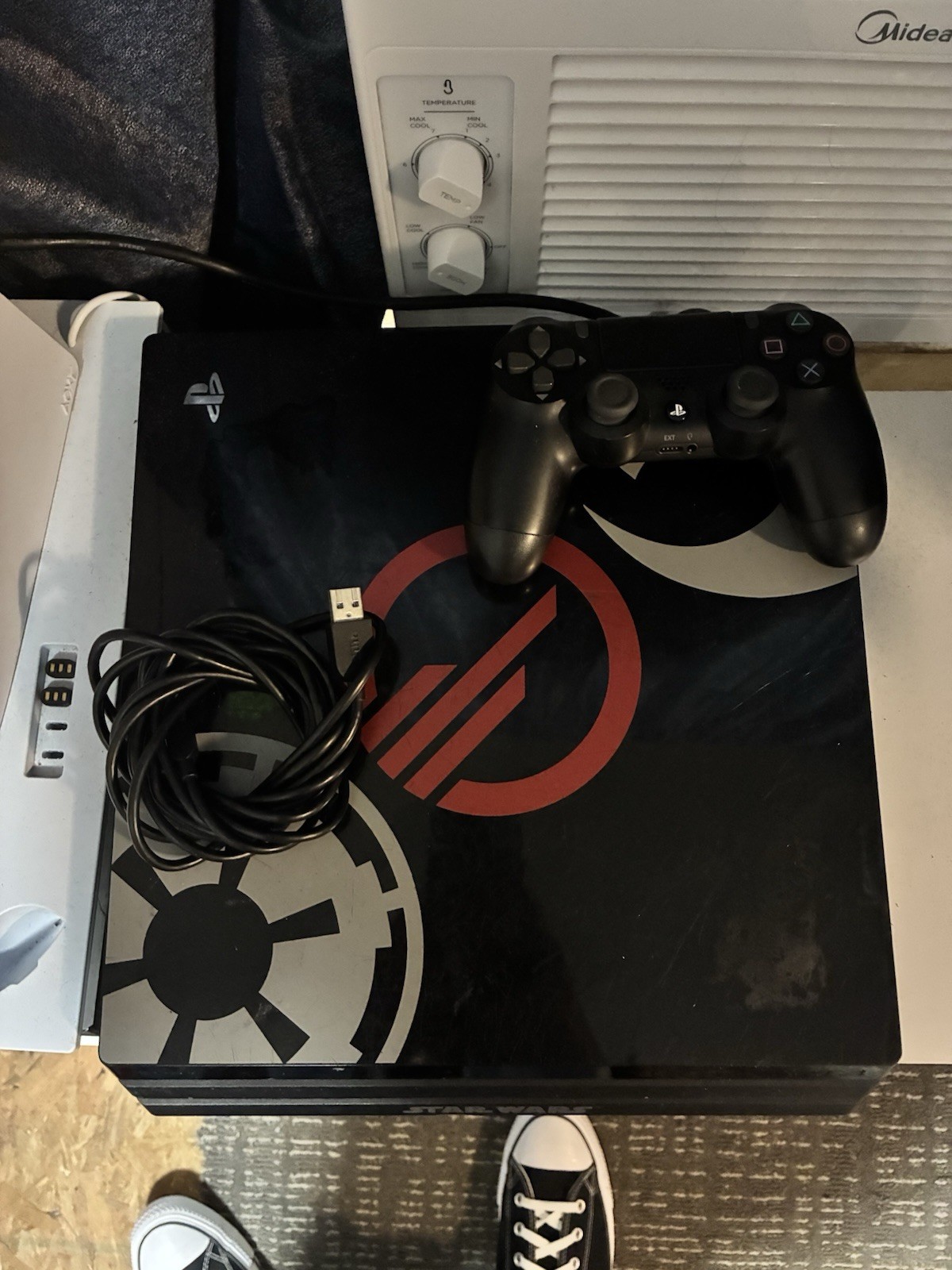 Sony PlayStation 4 Pro 1TB Star Wars Battlefront II Limited Ed | Works Perfectly