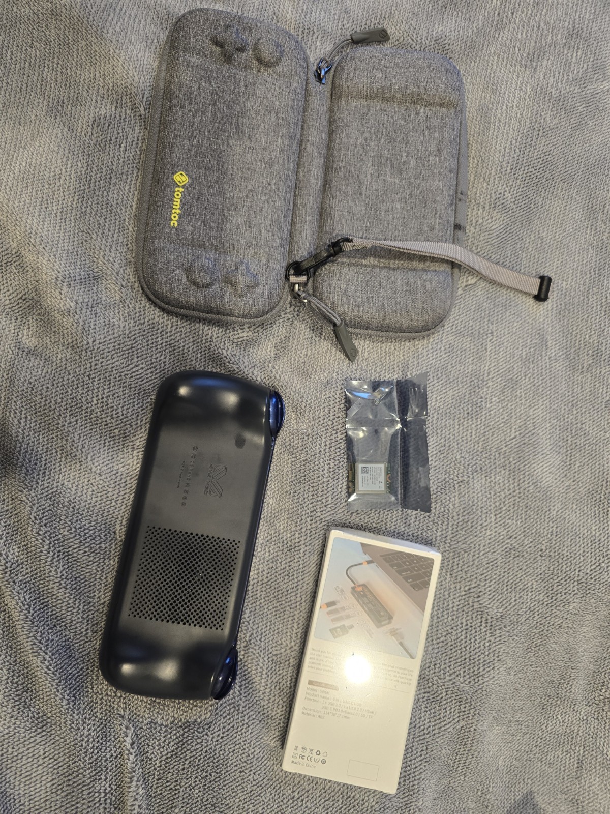 Aya Neo Air Pro 512gb with accessories
