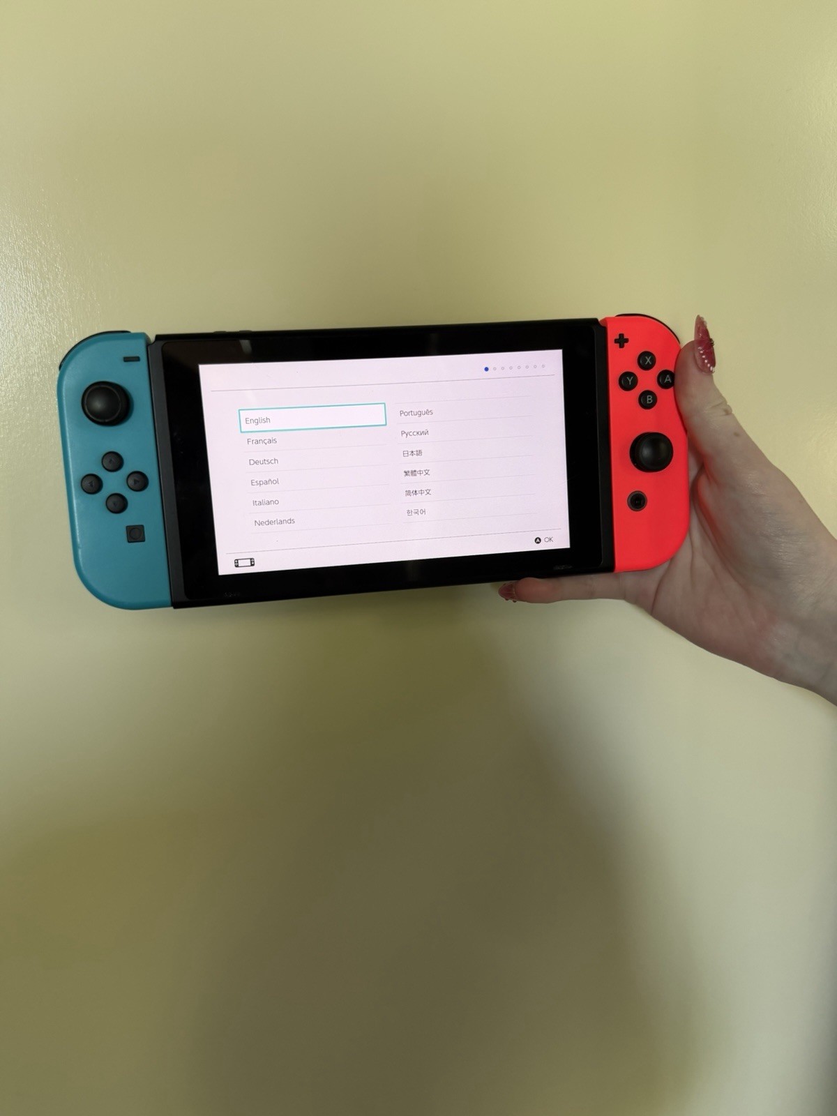 Nintendo Switch 32GB Handheld Console – Neon Red/Neon Blue With Tomodachi Life