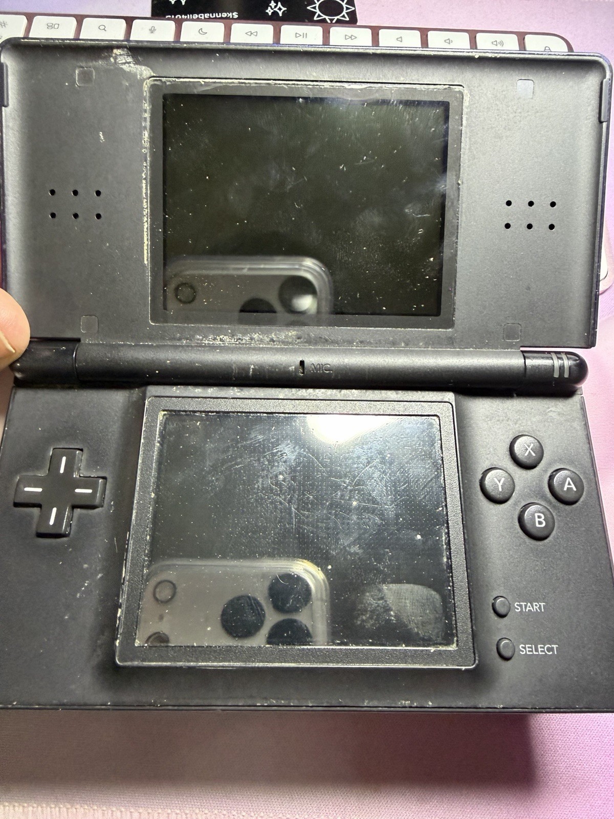 Nintendo DS Lite USG-001 For Parts or Not Working Broken Hinge And No Power