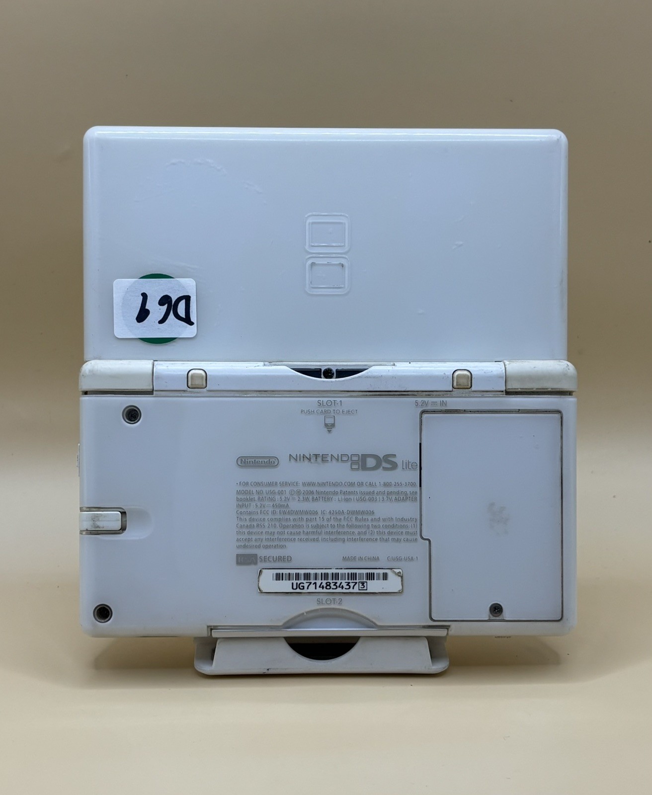 Nintendo DS Lite – White (D69) READ DESCRIPTION