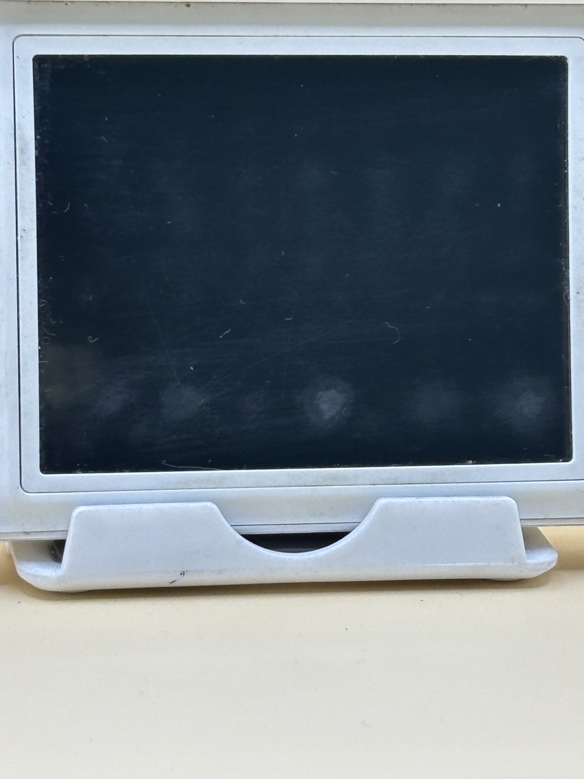 Nintendo DSi – White (F25) READ DESCRIPTION