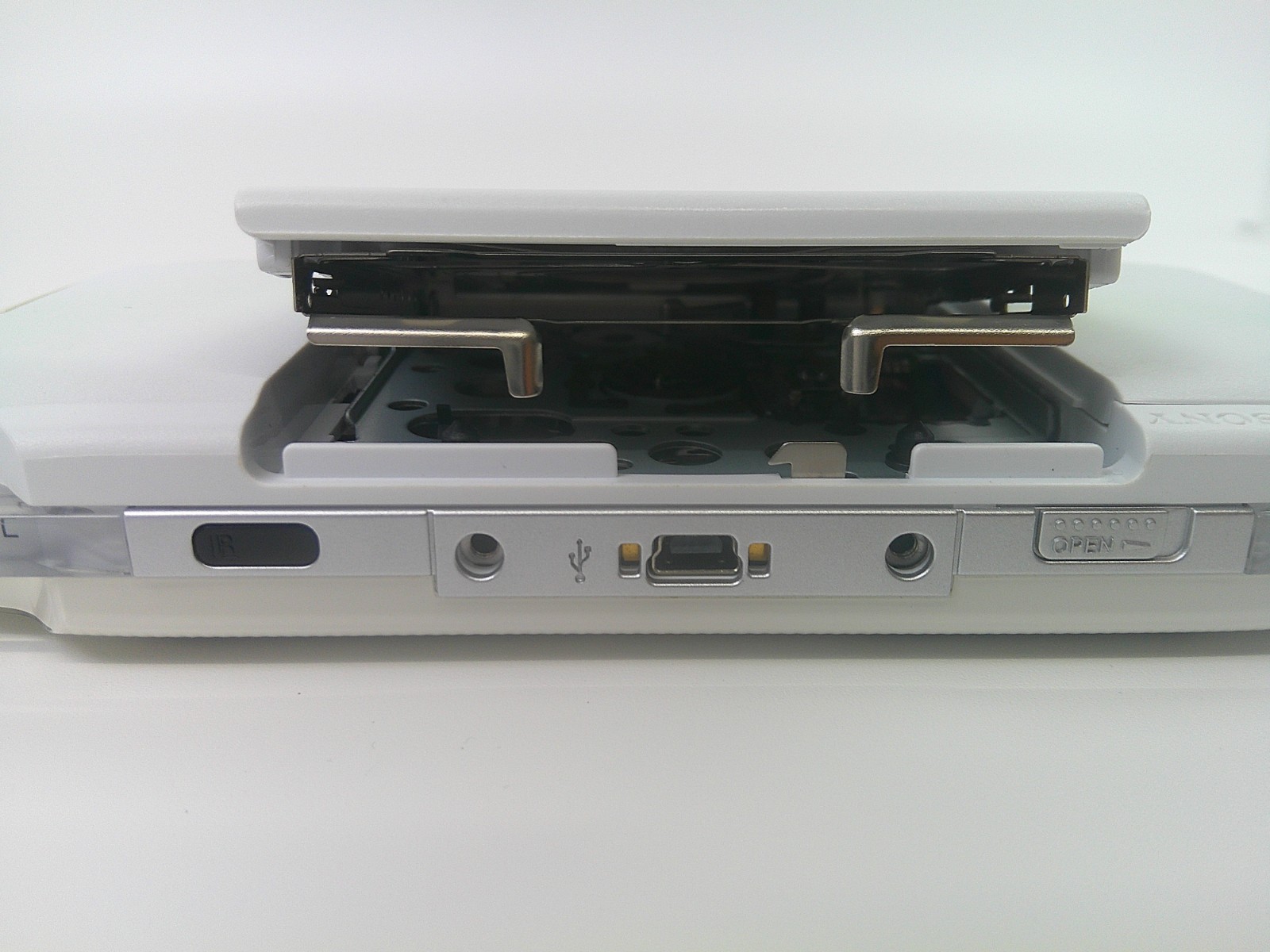 【Very Good】Sony PSP-1000 Ceramic White Console Only No Battery Japan Ver. #RET05